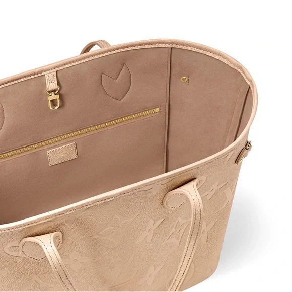 New Louis Vuitton Neverfull MM Sand M14319
Monogram Empreinte Leather - Picture 5 of 6